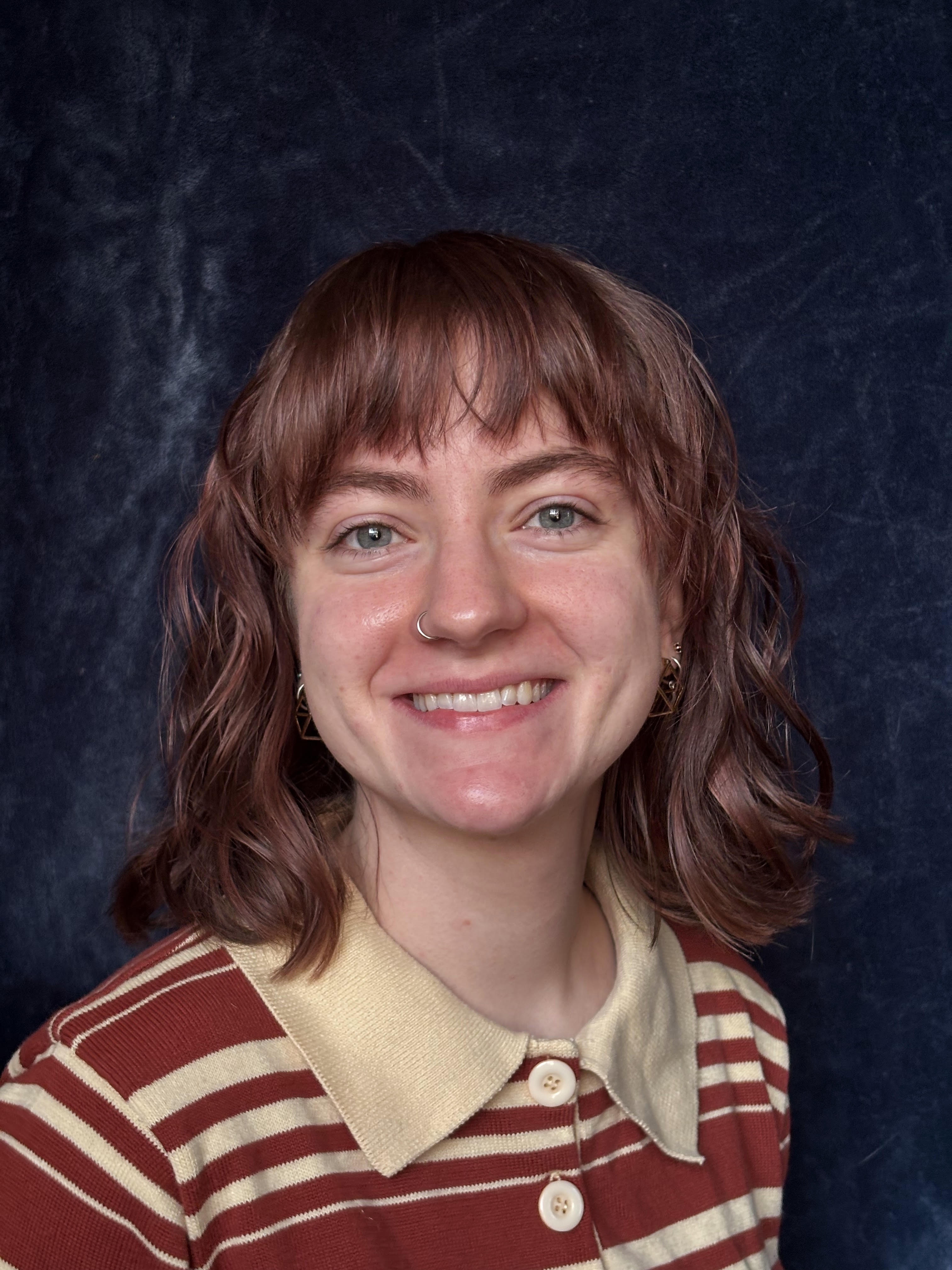 Joely Loucks Headshot